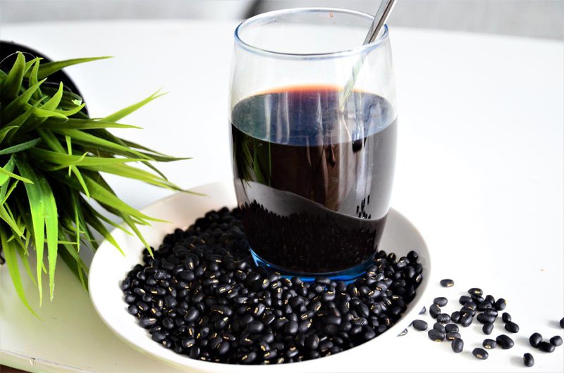 Nước đậu đen rang: 8 lợi ích sức khỏe trong mỗi ly nước